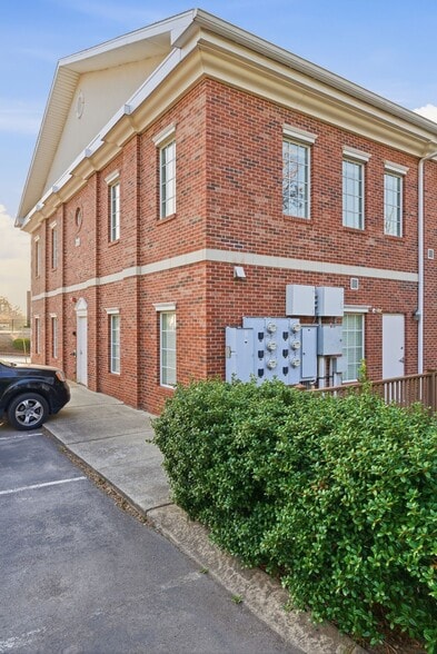 More Photos Of 311 S Royal Oaks Blvd, Franklin Medical For Sale