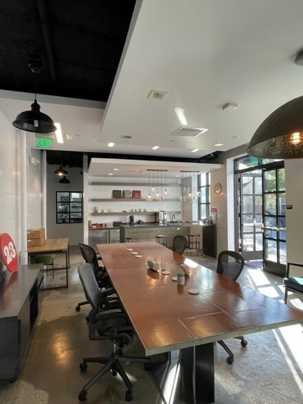 More Photos Of 835 N Seward St, Los Angeles Loft Creative Space For Lease