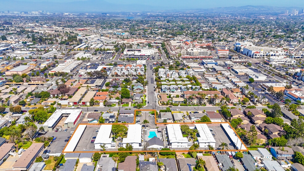 More Photos Of 1959-1961 Maple Ave, Costa Mesa Apartments For Sale