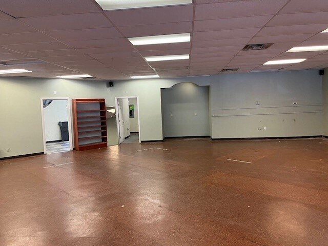 More Photos Of 1950 Hendersonville Rd, Asheville Unknown For Lease