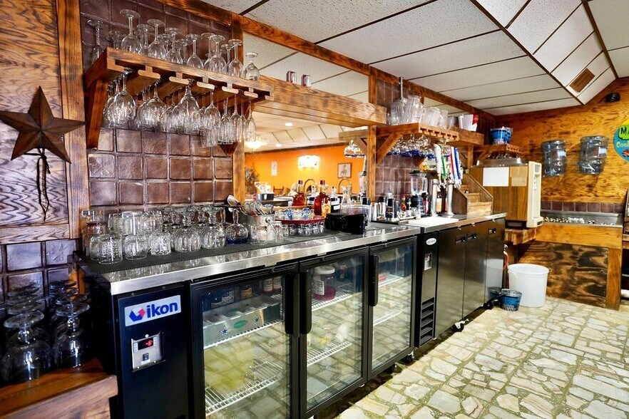 More Photos Of 206 NW 4th St, Big Spring Restaurant For Sale