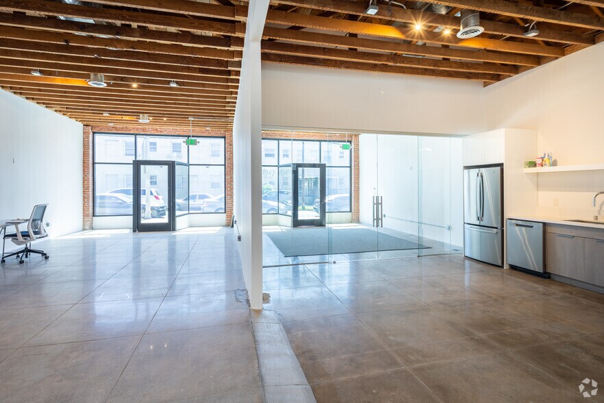 More Photos Of 1005 N Madison Ave, Los Angeles Storefront Retail Office For Lease