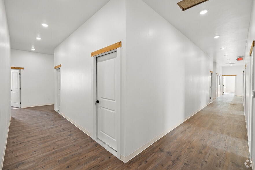 More Photos Of 3204 140th St, Lubbock Medical For Lease