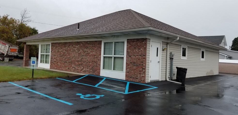 More Photos Of 434 Dunmore St, Throop Medical For Sale