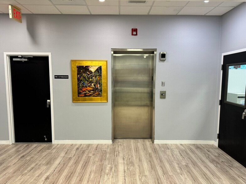More Photos Of 2650 N Dixie Fwy, New Smyrna Beach Office For Sale