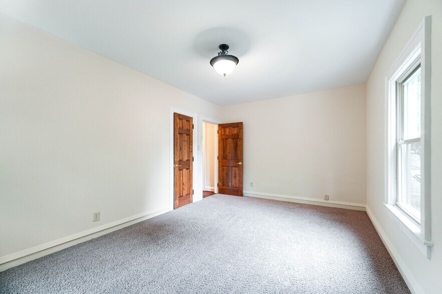 More Photos Of 153 S 17th St, Columbus Multifamily For Sale