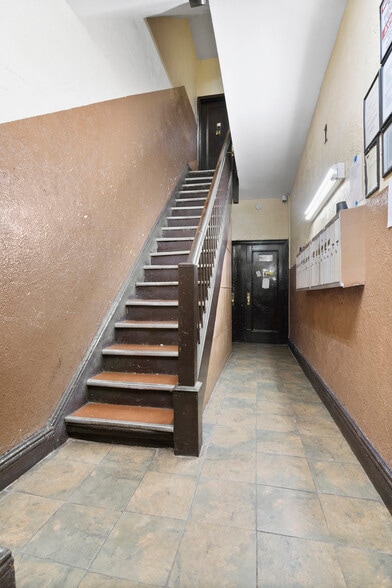 More Photos Of 496 Putnam Ave, Brooklyn Apartments For Sale