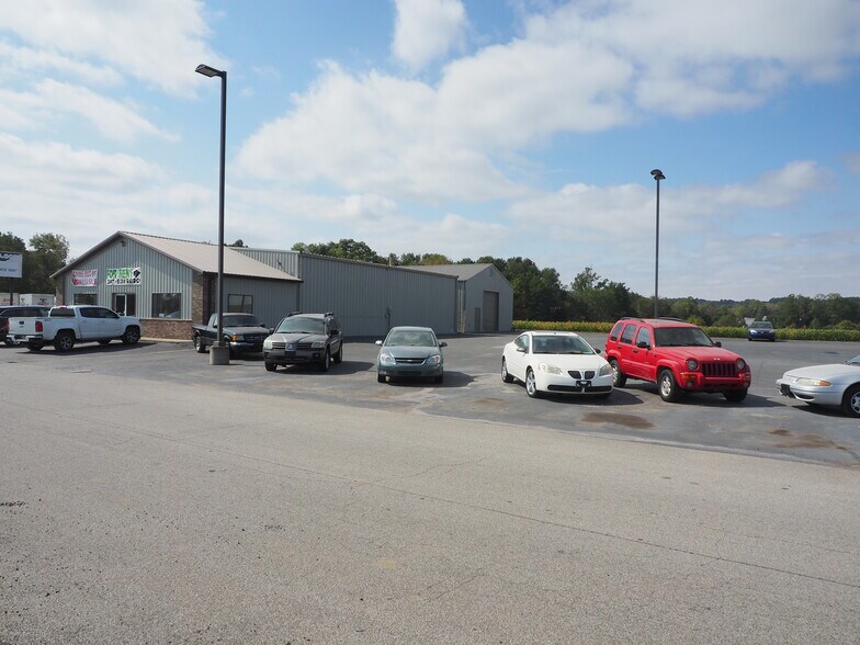 More Photos Of 9430 N Karen Dr, Mooresville Light Distribution For Lease