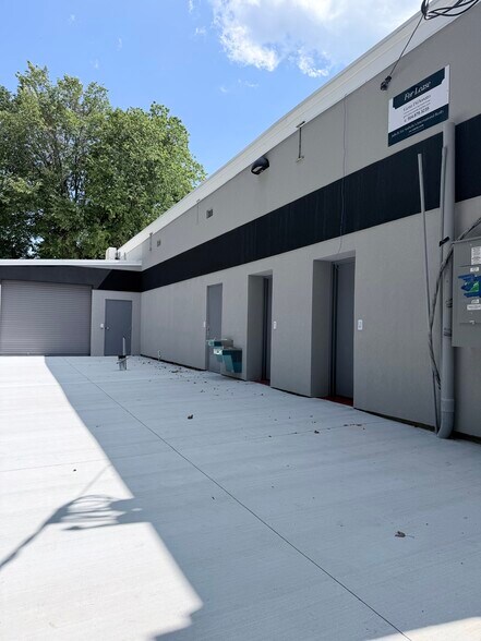 More Photos Of 21 Nursery Ln, Rye Warehouse For Lease