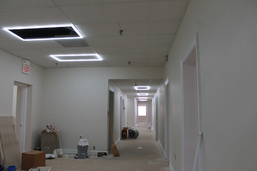 More Photos Of 201 W Market St, Kingsport Office For Sale