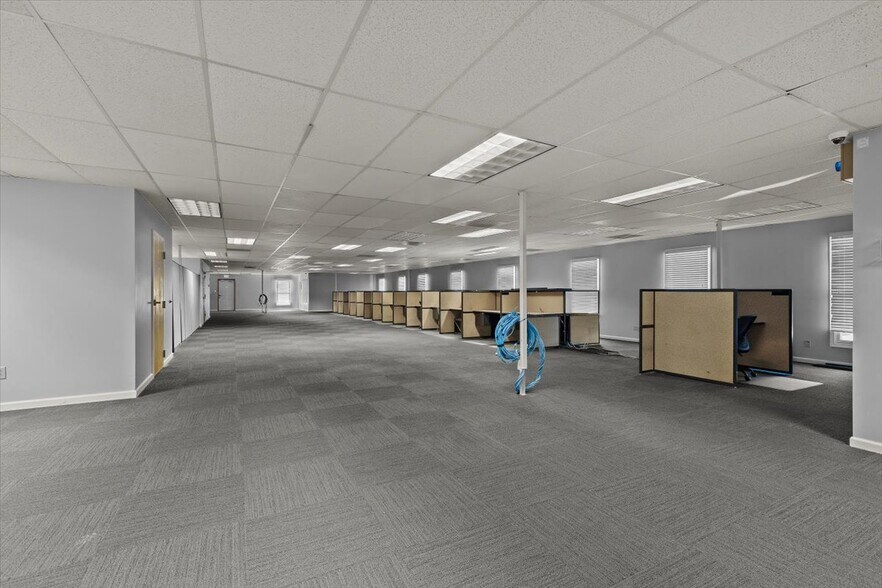More Photos Of 617 Mulberry St, Elizabethtown Office For Sale