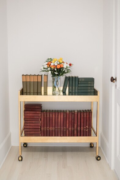 More Photos Of 2 Kemble St, Lenox Hotel For Sale