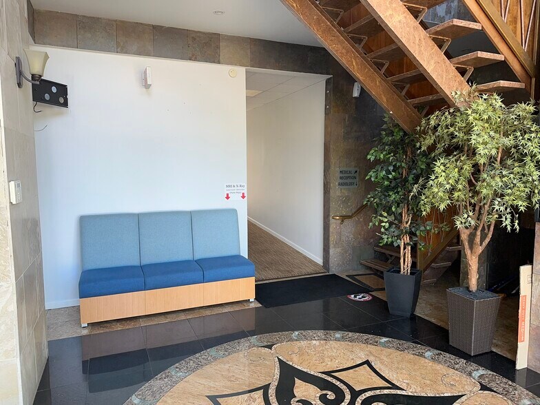 More Photos Of 1570 Old Country Rd, Westbury Office For Lease