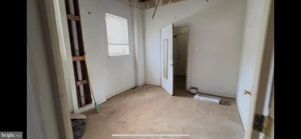 More Photos Of 3209 E Lombard St, Baltimore Office Residential For Lease