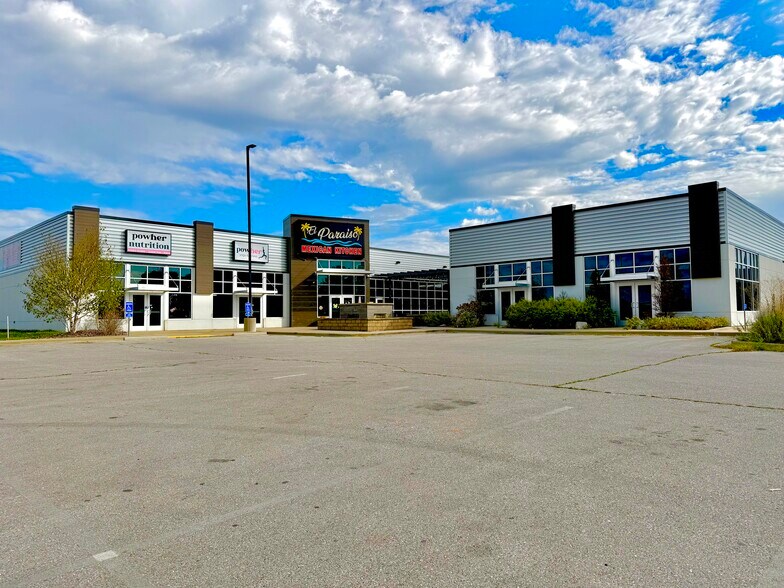 More Photos Of 306 E Chestnut St, Strafford Freestanding For Lease