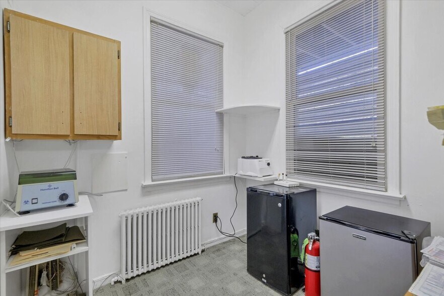 More Photos Of 100 S Highland Ave, Ossining Office For Sale