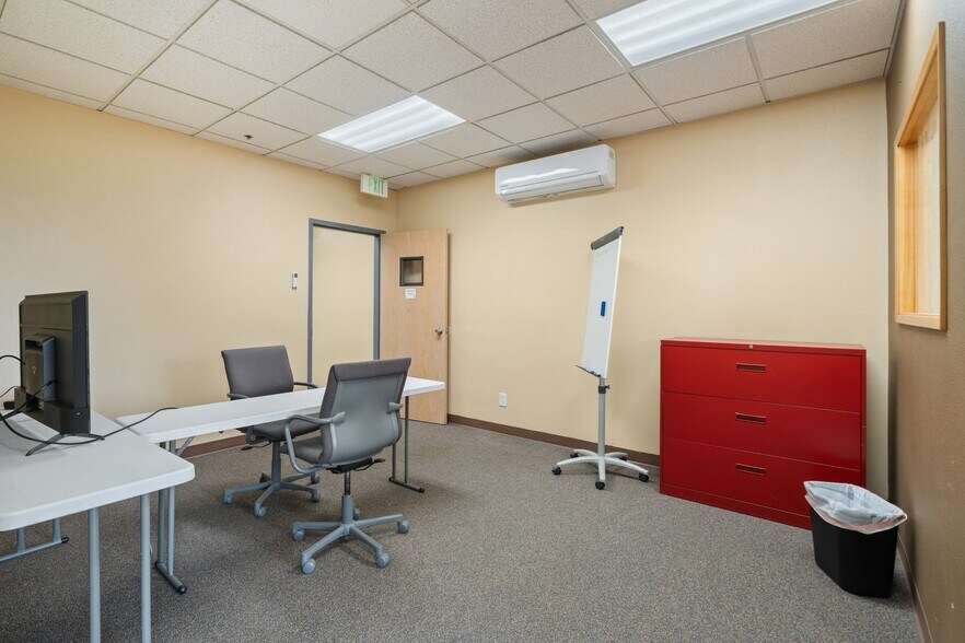 More Photos Of 1321 Martin Luther King Jr Way, Tacoma Loft Creative Space For Lease