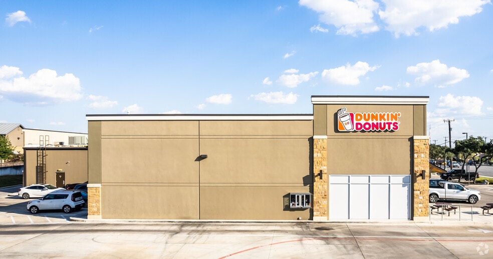 More Photos Of 14510 NW Military Hwy, Shavano Park General Retail For Lease