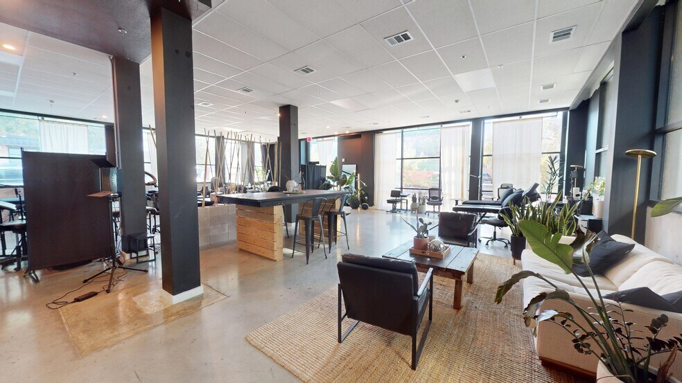 More Photos Of 2500 Longview St, Austin Apartments For Lease