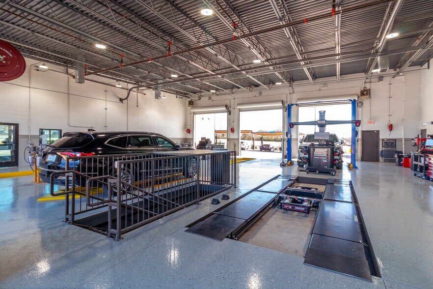 More Photos Of 5243 Naaman Forest Blvd, Garland Carwash For Sale