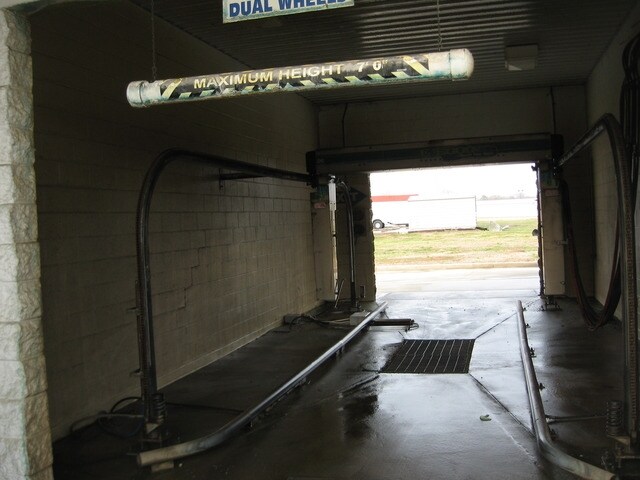 More Photos Of 9107 Ooltewah-Georgetown Rd, Ooltewah Carwash For Sale