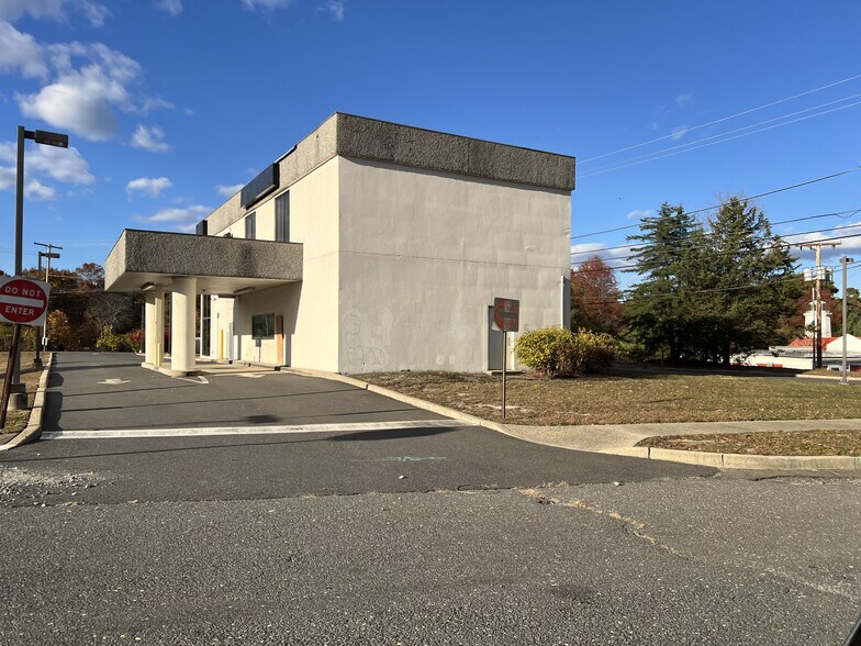 More Photos Of 120 Jack Martin Blvd, Brick General Retail For Sale