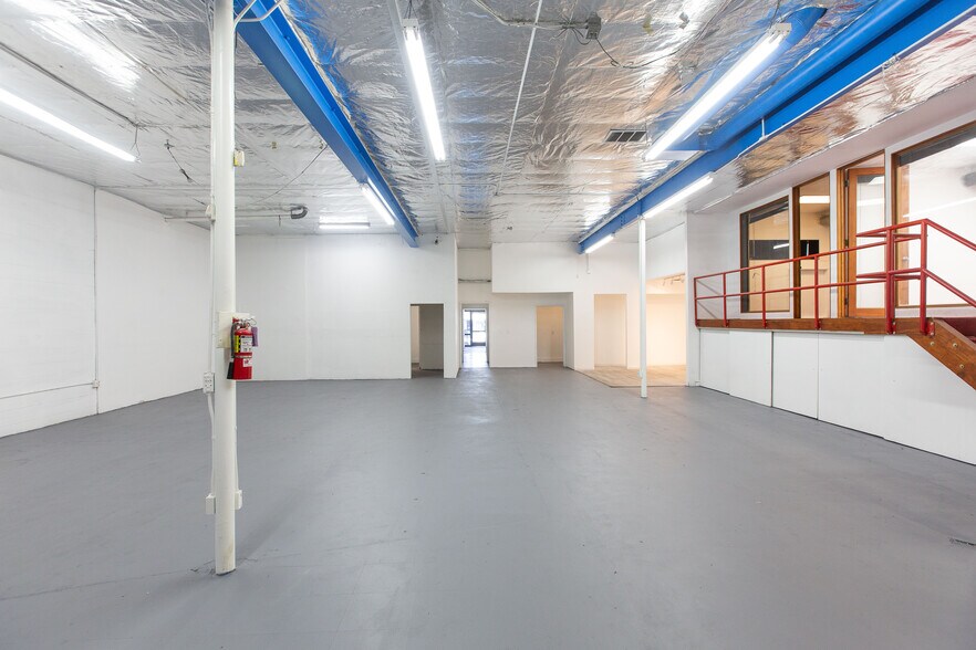 More Photos Of 1248 S Fairfax Ave, Los Angeles Light Manufacturing For Sale