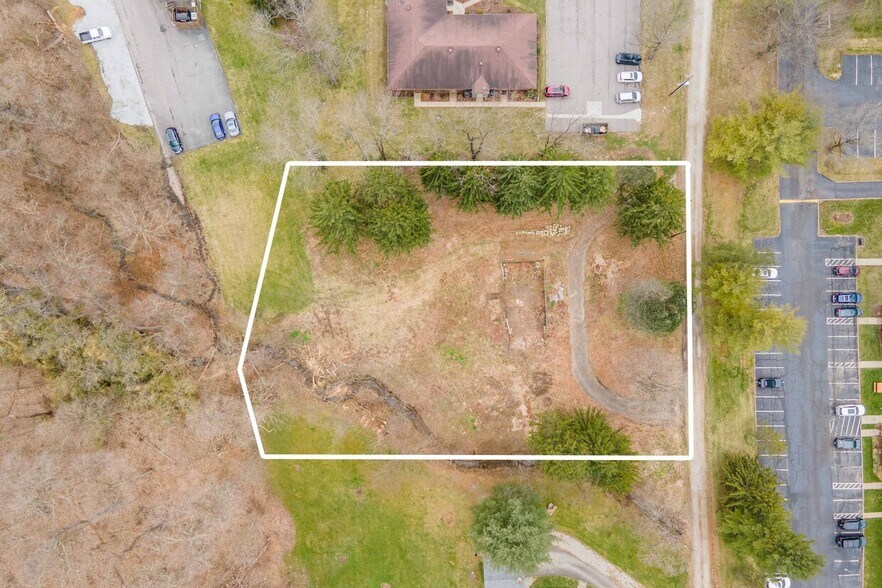 More Photos Of 2585 Maple Ln, Pittsburgh Medical For Lease