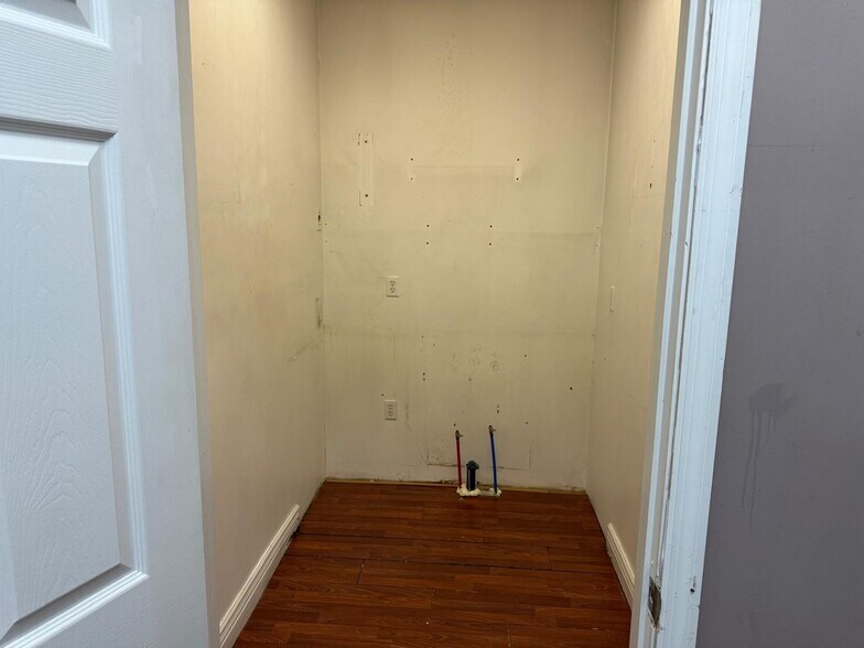 More Photos Of 15A New Main St, Haverstraw Storefront For Lease