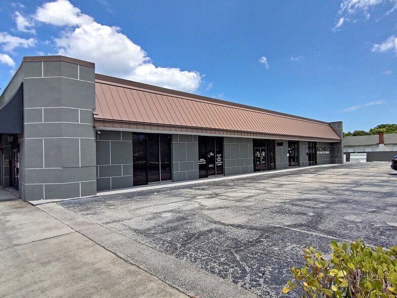 More Photos Of 3720 S Dixie Hwy, West Palm Beach Freestanding For Lease