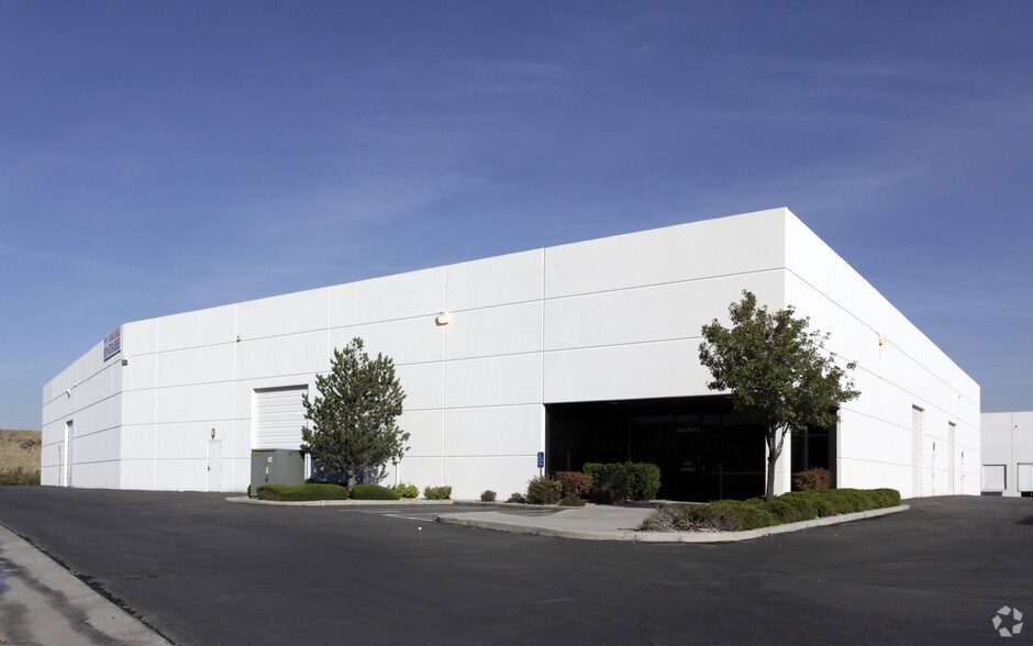 More Photos Of 2034 S 3850 W, Salt Lake City Manufacturing For Lease