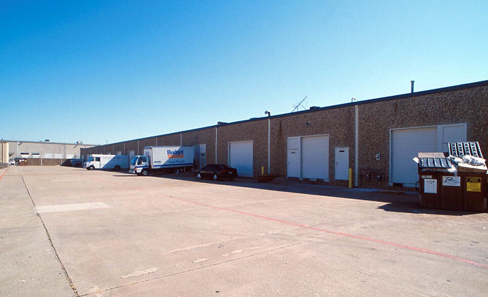 More Photos Of 1200-1236 W Executive Dr, Richardson Unknown For Lease