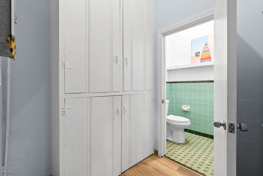 More Photos Of 1700 Highway 35 N, Rockport Storefront Retail Office For Sale