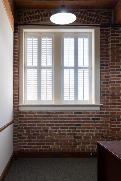 More Photos Of 171 Church St, Charleston Office For Lease