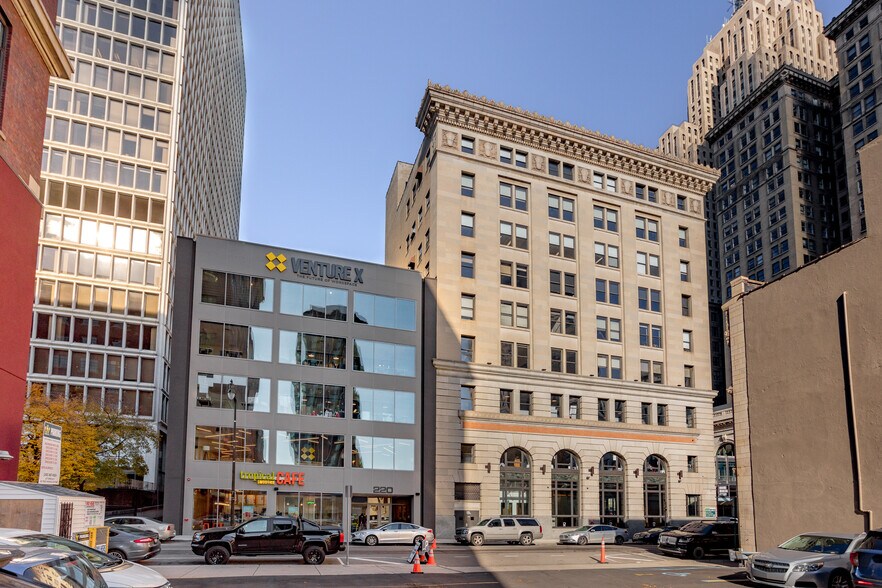 More Photos Of 220 W Congress St, Detroit Office For Lease