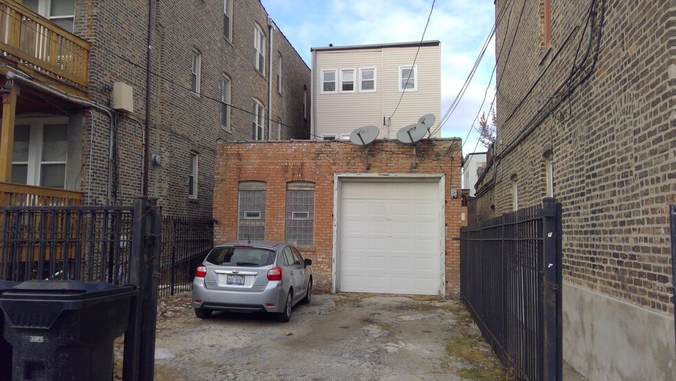 More Photos Of 2609 W Augusta Blvd, Chicago Specialty For Sale