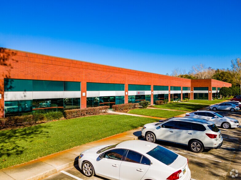 More Photos Of 4502 Woodland Corporate Blvd, Tampa Unknown For Lease