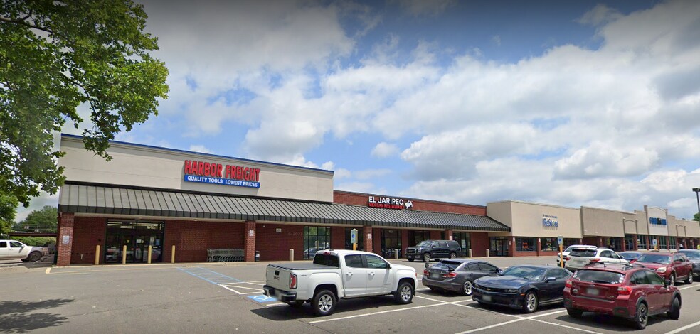 More Photos Of 569-627 Frost Ave, Warrenton Unknown For Lease