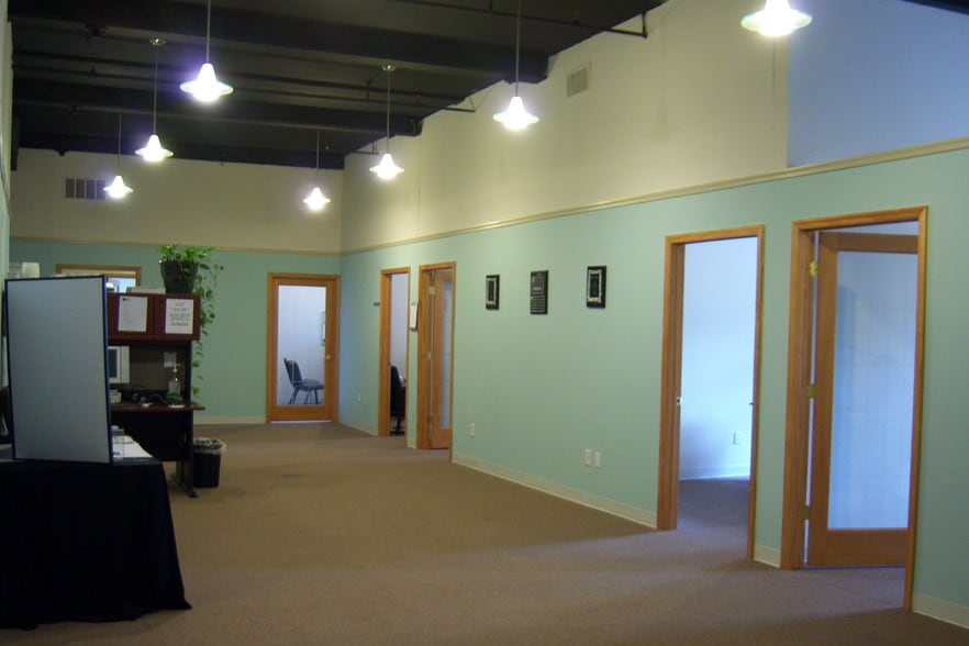 More Photos Of 601 Upland Ave, Upland Office For Lease