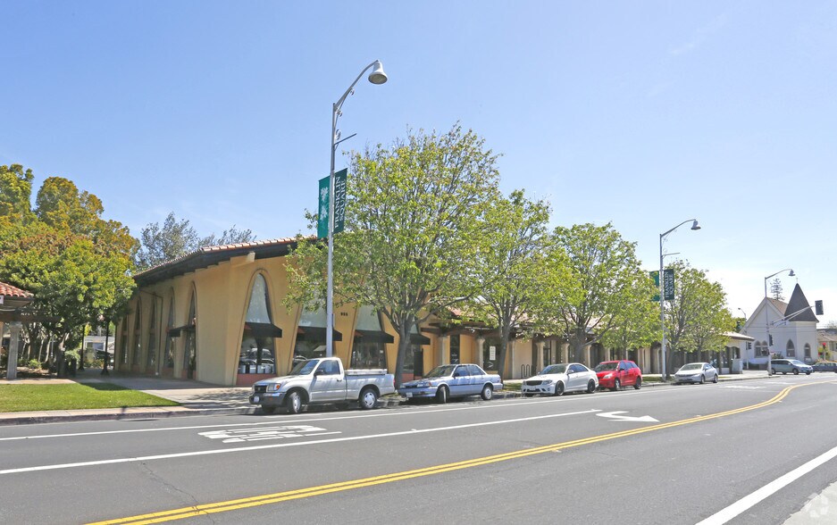 More Photos Of 951-955 Monroe St, Santa Clara Freestanding For Lease