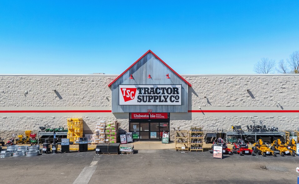 More Photos Of 975 Hwy 51 S. Hwy, Covington General Retail For Sale