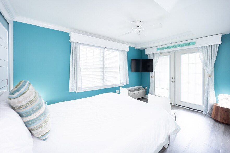 More Photos Of 34 6th St, Rehoboth Beach Hospitality For Sale