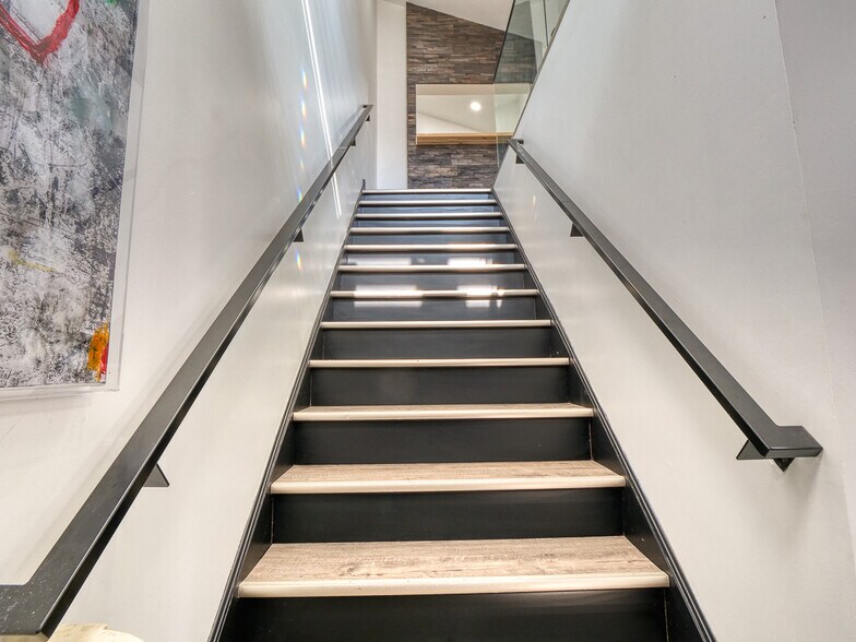 More Photos Of 10850 Pearl Rd, Strongsville Office For Sale