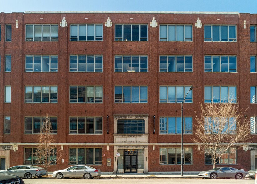 More Photos Of 322 S Green St, Chicago Office For Lease