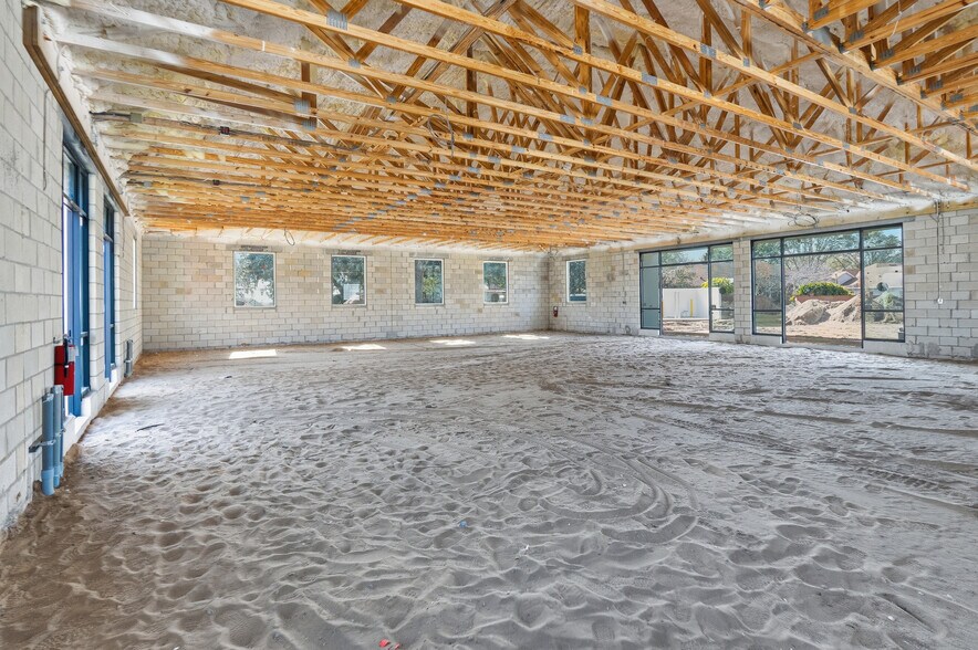 More Photos Of 124 Southern Railway, Oakland Office For Lease