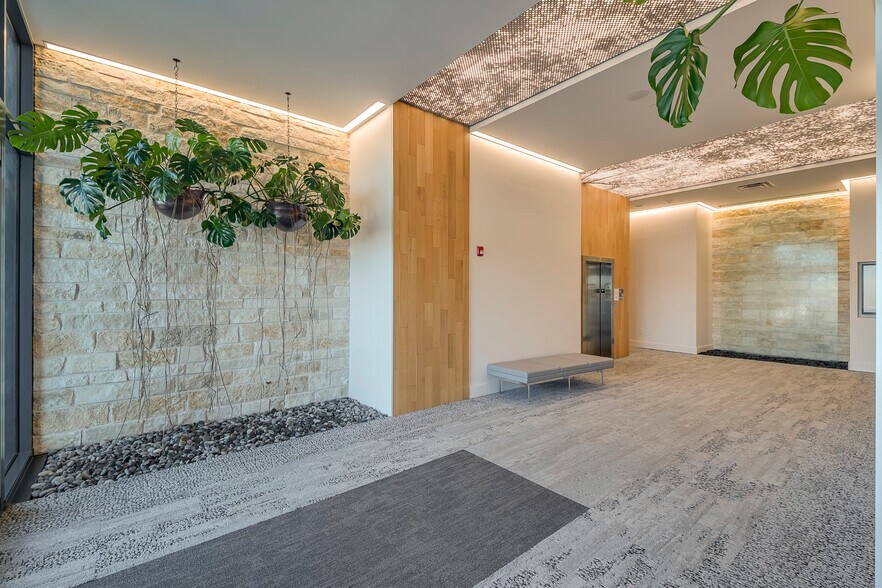 More Photos Of 6844 Harris Pky, Fort Worth Medical For Lease