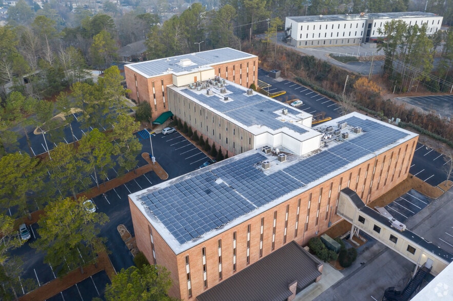 More Photos Of 400 Office Park Dr, Birmingham Office For Sale