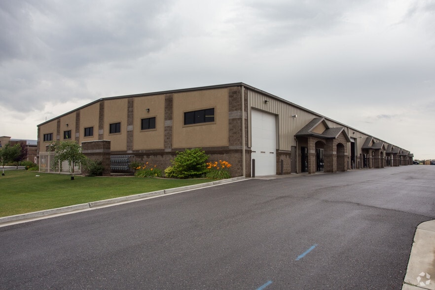 More Photos Of 3035 S Scott Ln, West Haven Warehouse For Lease