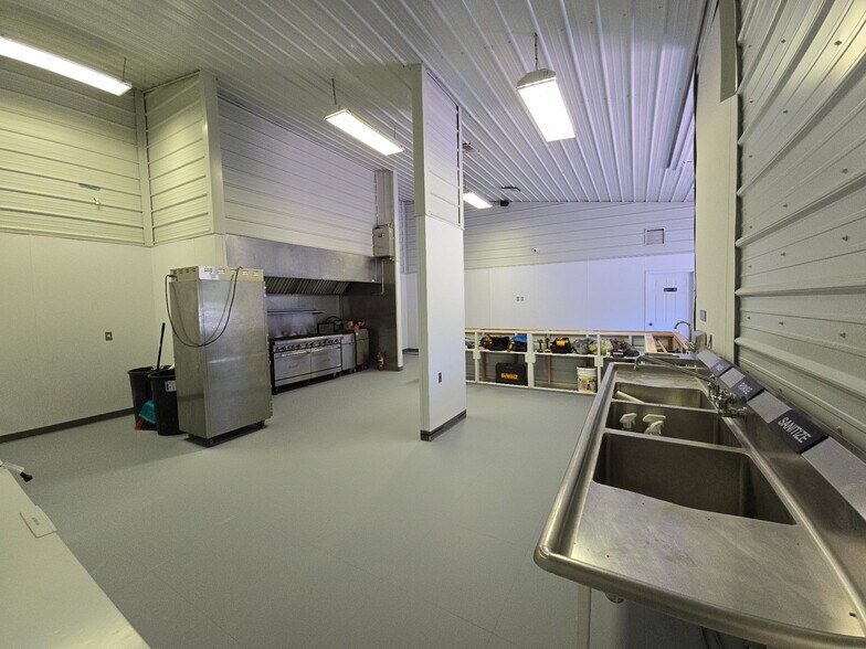 More Photos Of 15188 Highway 82, Tahlequah Storefront Retail Office For Sale