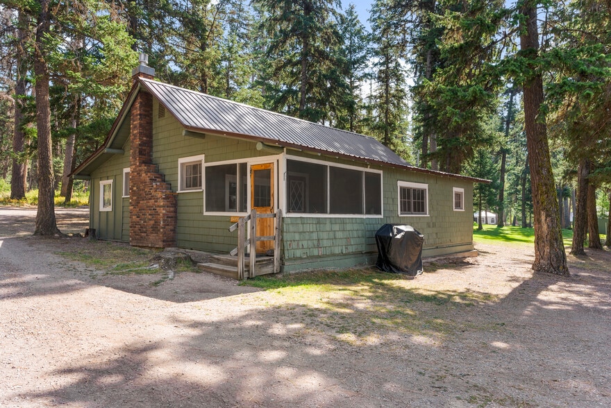 More Photos Of 3481 N Highway 83, Seeley Lake Hotel For Sale